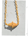 Necklace of plaited rings with horizontal cylinder, Straw, beeswax, Songhay